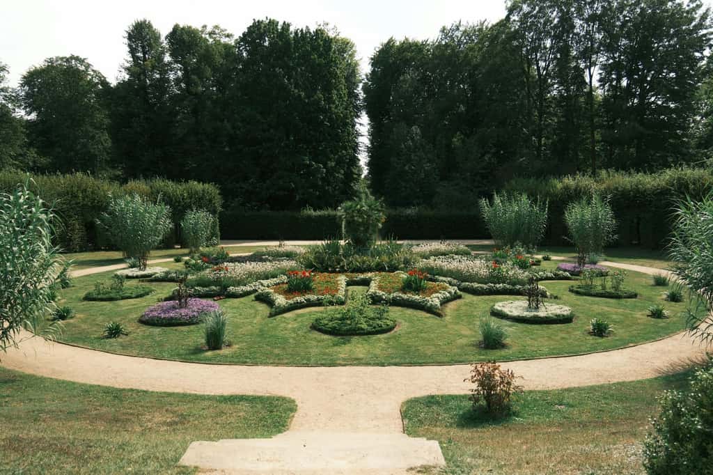 Clipped formal garden with hedges