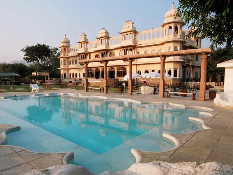 Swimming pool with the palace behind