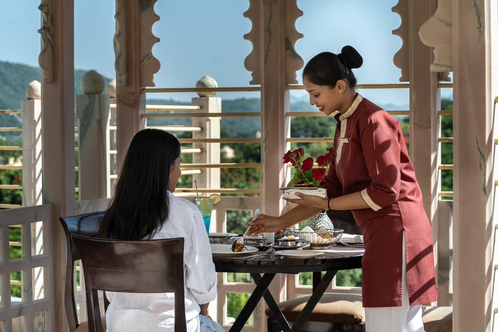 Seven Alcove rooftop pool and poolside dining