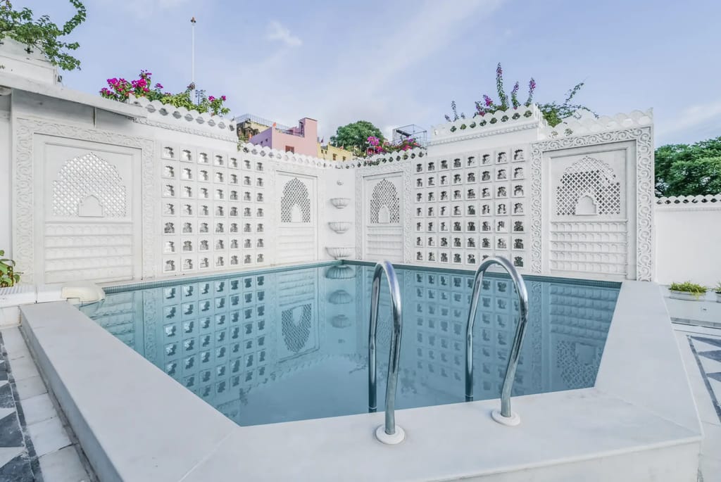 Jagat Niwas Palace