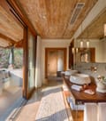 King Suite, Kahani Paradise
