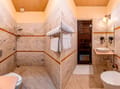 Super Deluxe Room, Kesar Bagh Palace