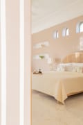 Terrace Suite, Niravi
