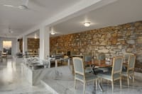 Restaurant at Fateh Safari Suites