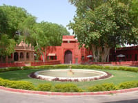 Fountain and lawn in Mandir Chowk