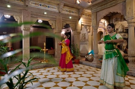 An evening at the palace