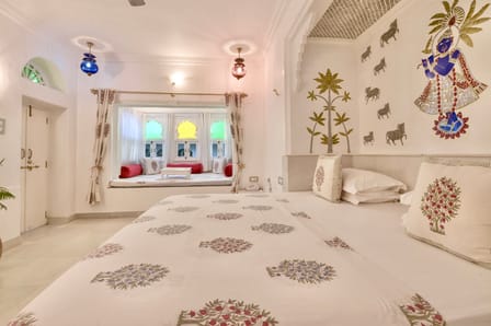 Jagat Suite Non-Lakeview — Jagat Niwas Palace
