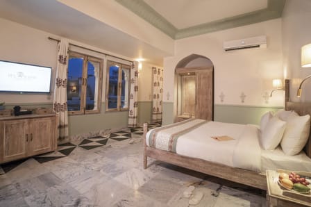 Suite Luxury — Dev Mahal