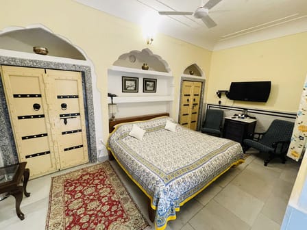 Courtyard Room (ground floor) — Khatu Haveli