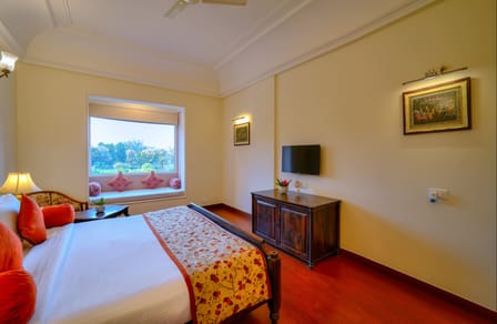 CLUB ROOM WITH JHAROKHA — Mount Valley