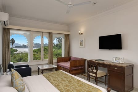 Deluxe Lake Facing Rooms — Rampratap Palace