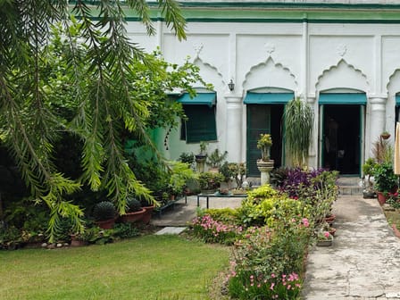 The Nawabs' city, then lunch in a heritage home