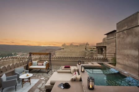 Thakur Bhagwati Singh Hot Tub Suite