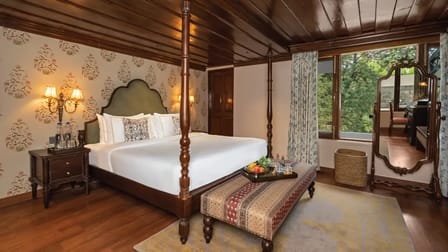 Sir Francis Premier Room