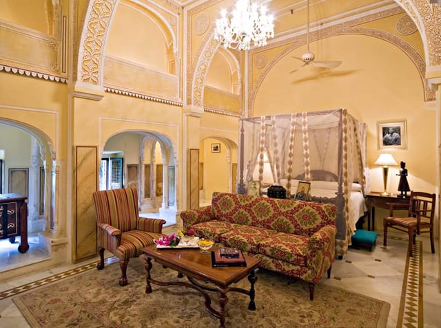 Deluxe Suite
