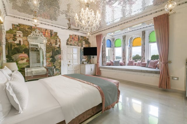 Presidential Suite (Lake Facing)