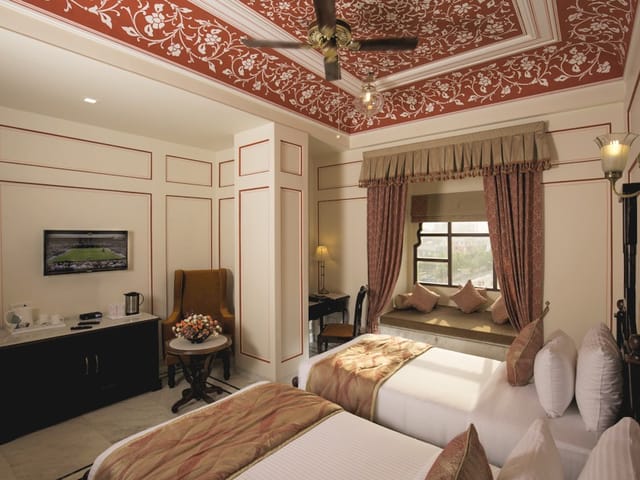 Royal Deluxe