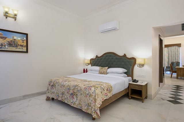 Family Plunge Pool Suite