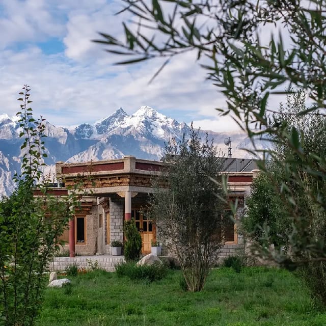 Lchang Nang Retreat
