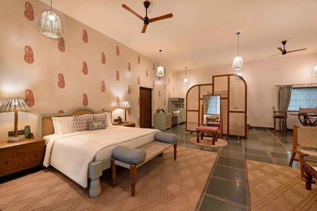 Villa with Bathtub