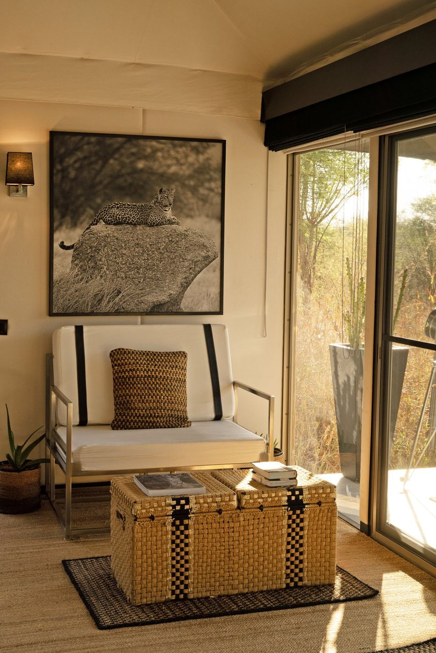 Tented Rock Suite, SUJÁN JAWAI