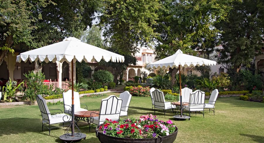 Rohet Garh garden lawns