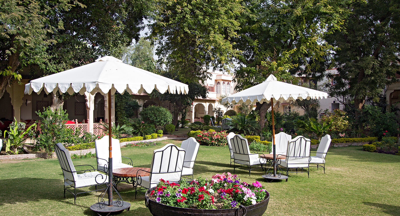 Rohet Garh garden lawns